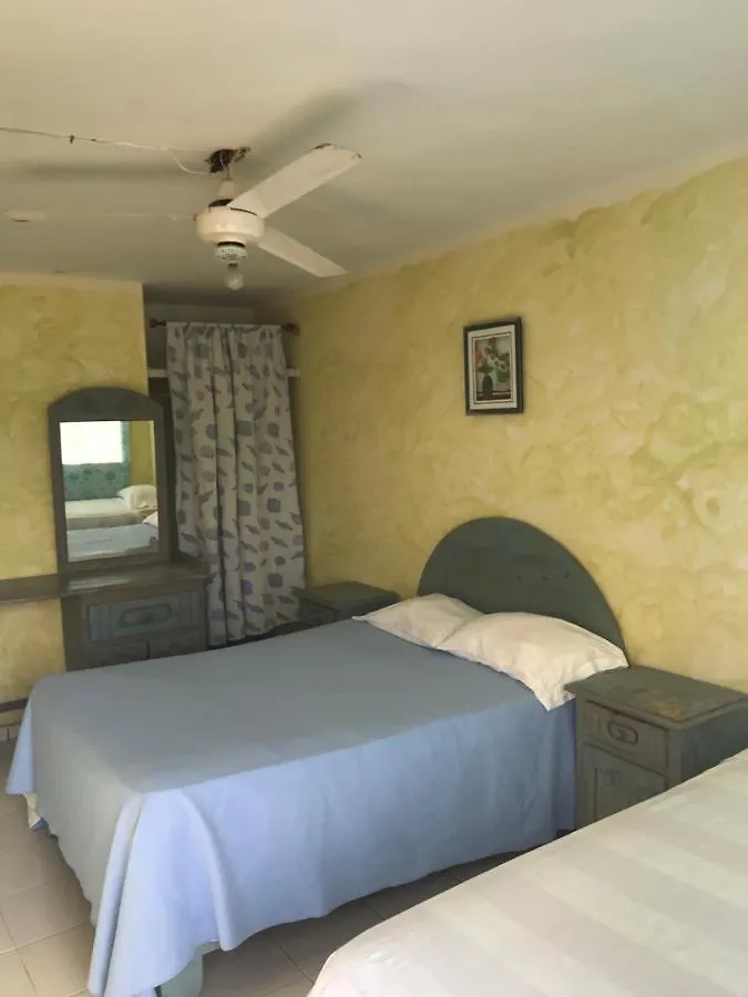 Hotel Restaurante Thomas Boca Chica