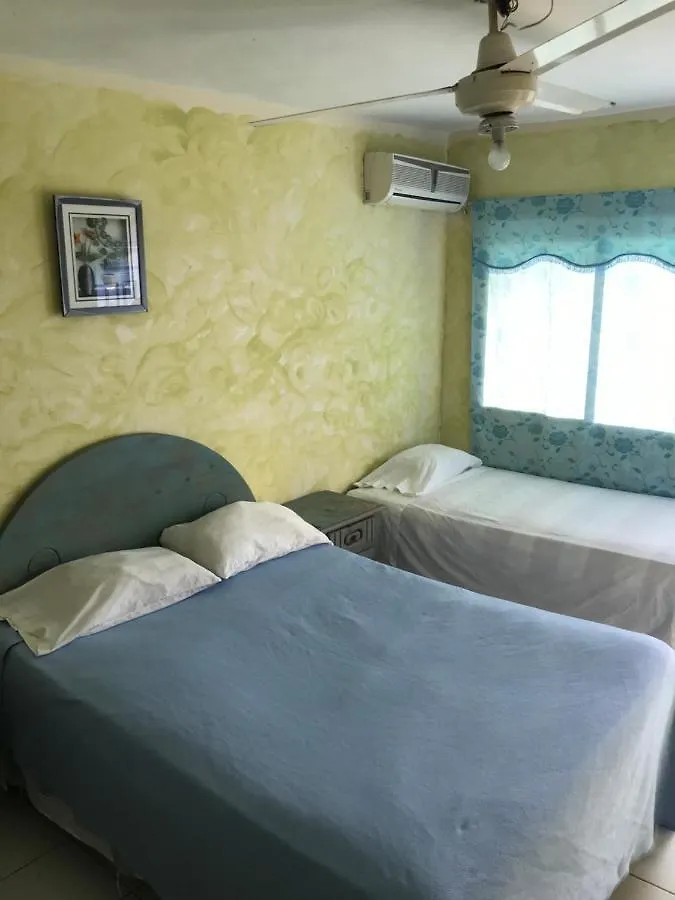 Hotel Restaurante Thomas Boca Chica